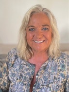 Bilde av megler Bente